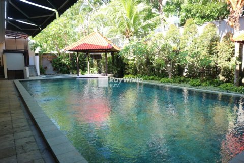 5 bedrooms Villa in Jimbaran, Indonesia No. 23486 2