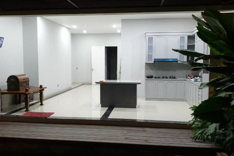 3 bedrooms Villa in Kerobokan, Indonesia No. 23475 2