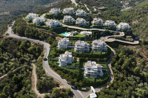 3 bedrooms Penthouse in Benahavis, Spain No. 27421 1