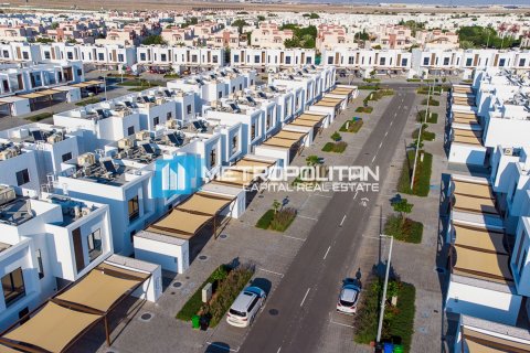 1 dormitorio Apartment en Al Ghadeer, UAE No. 42269 1