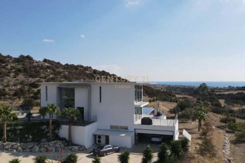 5 bedrooms House in Maroni, Cyprus No. 42635 2