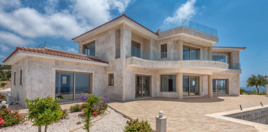 4 bedrooms Villa in Paphos, Cyprus No. 37771