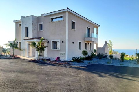 4 bedrooms Villa in Paphos, Cyprus No. 37770 10