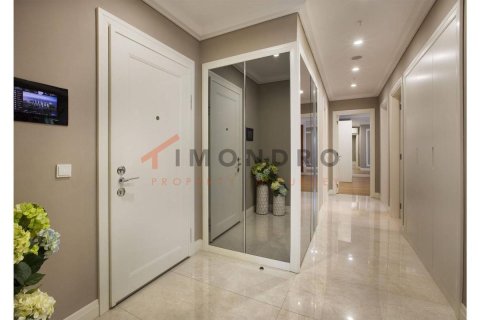 5+1 Apartment en Umraniye, Turkey No. 17251 18