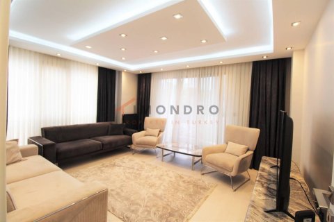 3+1 Apartment in Beyoglu, Turkey No. 17210 3