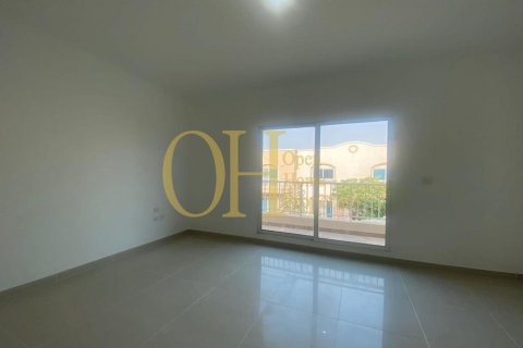 2 bedrooms Townhouse in Al Reef, UAE No. 46528 6