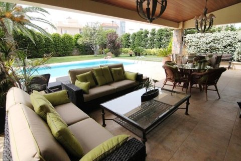 7 bedrooms Villa in Heraklion, Greece No. 55987 6