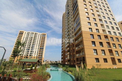 3+1 Apartment en Istanbul, Turkey No. 11238 11