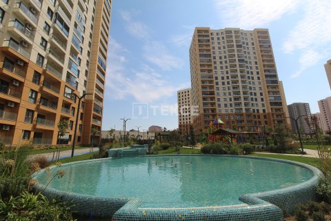 3+1 Apartment in Istanbul, Turkey No. 11238 6