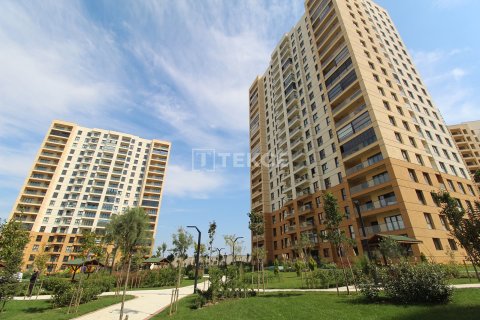 3+1 Apartment en Istanbul, Turkey No. 11238 9