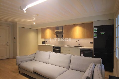 1+1 Apartment en Istanbul, Turkey No. 11240 3