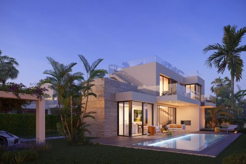 5 bedrooms Villa in Estepona, Spain No. 27130 1