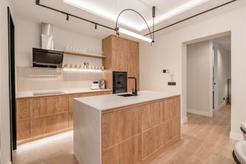 2 dormitorios Apartment en Madrid, Spain No. 27555 7