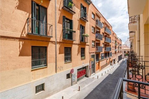 2 bedrooms Apartment in Madrid, Spain No. 27555 13