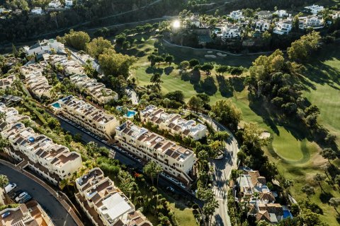 2 dormitorios Apartment en Benahavís, Spain No. 27131 13