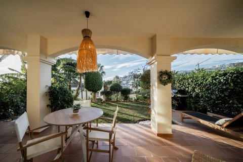 2 chambres Appartement à Benahavis, Spain No. 27131 3