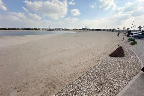 976m² Land in Al Gurm, UAE No. 42230 10