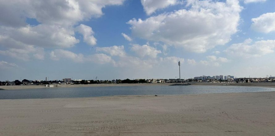 976m² Land à Al Gurm, UAE No. 42230