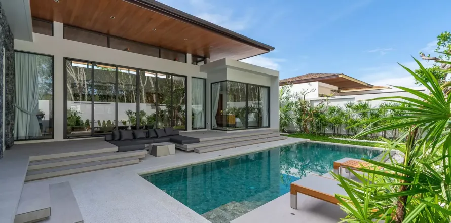 3 bedrooms Villa in Phuket, Thailand No. 2845