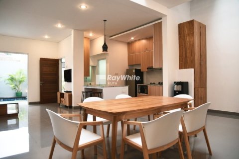 3 bedrooms Villa in South Kuta, Indonesia No. 23220 2