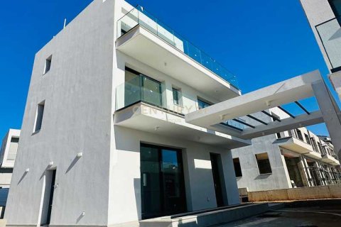 4 dormitorios House en Agios Athanasios, Cyprus No. 73215 2