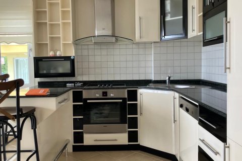 2+1 Apartment in Mahmutlar, Turkey No. 12300 13