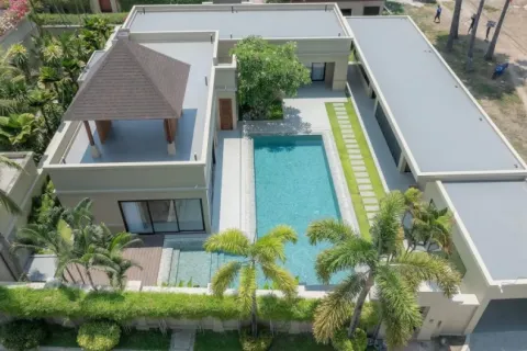 3 bedrooms Villa in Phuket, Thailand No. 3157 4