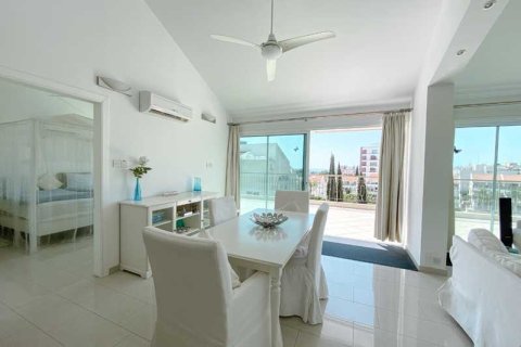 3 bedrooms Penthouse in Limassol, Cyprus No. 64121 5