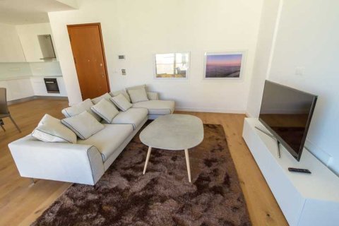 3 bedrooms Apartment in Limassol, Cyprus No. 64120 4