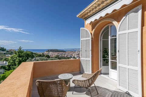 4 bedrooms Villa in Nice, France No. 67408 13