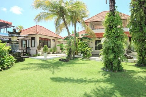 5 bedrooms Villa in Pecatu, Indonesia No. 22928 3