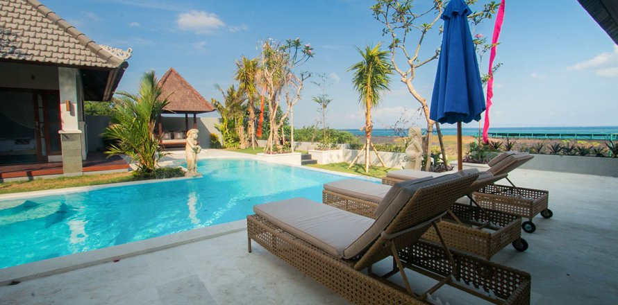 6 bedrooms Villa in Blahbatuh, Indonesia No. 22974