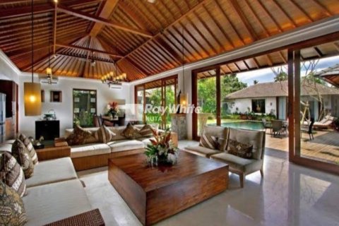 4 bedrooms Villa in Seminyak, Indonesia No. 22926 2