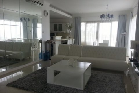 5 bedrooms Villa in Jimbaran, Indonesia No. 22925 11