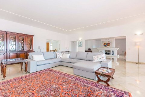 5 dormitorios House en Estepona, Spain No. 25242 15