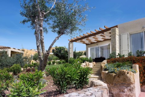 3 bedrooms Villa in Paphos, Cyprus No. 66113 6