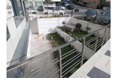 5+1 Apartment en Besiktas, Turkey No. 17419 20