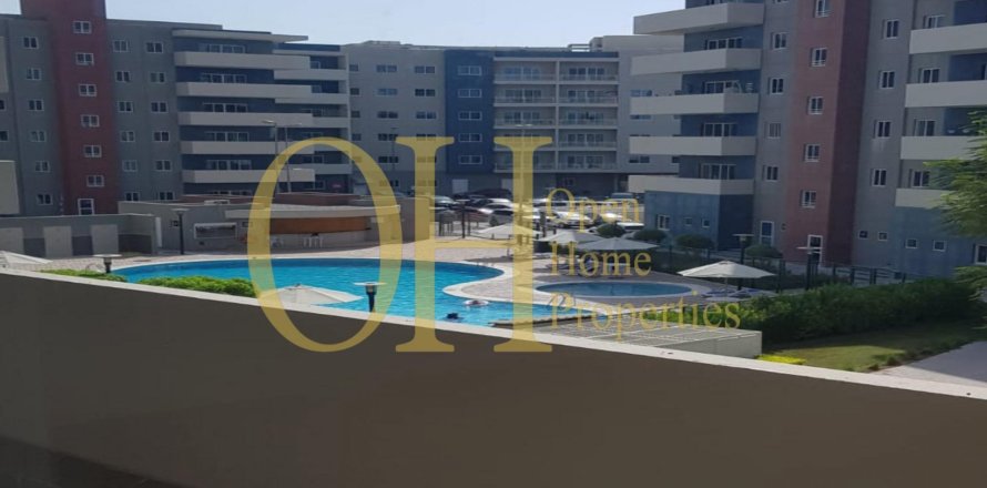 3 bedrooms Apartment in Al Reef, UAE No. 8466