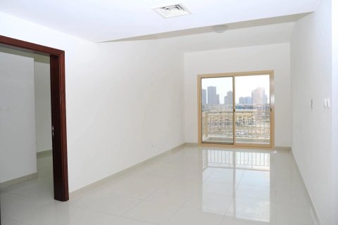 2 bedrooms Apartment in Dubai, UAE No. 7541 7