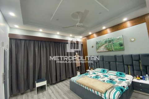 4 bedrooms Villa in Jumeirah Village Circle, UAE No. 7554 9