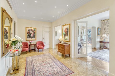 3 dormitorios Apartment en Cannes, France No. 68024 9