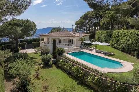 4 bedrooms Villa in Vallauris, France No. 68011 1