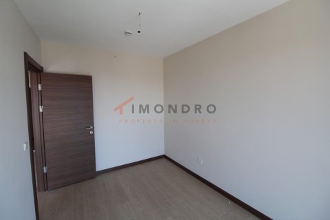 2+1 Apartment in Gaziosmanpasa, Turkey No. 17804 13