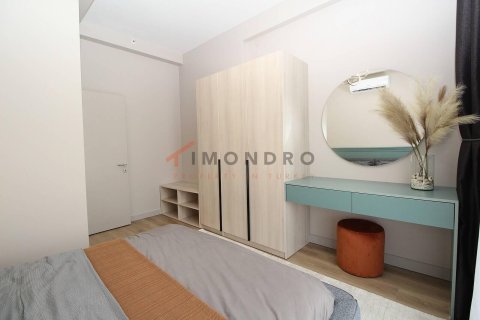 1+1 Apartment in Küçükçekmece, Turkey No. 17074 2