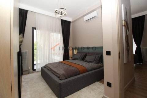 1+1 Apartment in Küçükçekmece, Turkey No. 17074 4