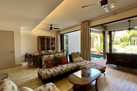 3 bedrooms Townhouse in Riviere Noire, Mauritius No. 60946 11