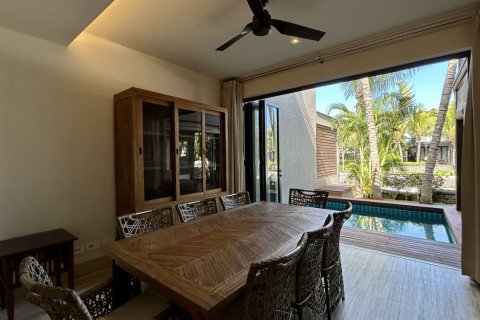 3 bedrooms Townhouse in Riviere Noire, Mauritius No. 60946 4