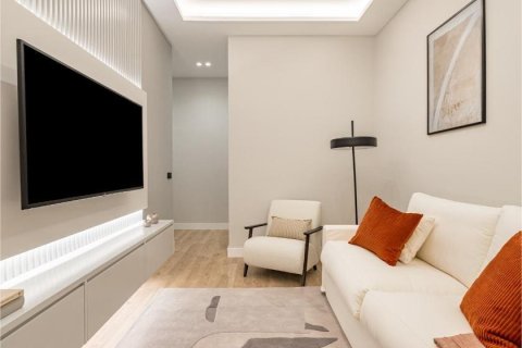 2 dormitorios Apartment en Madrid, Spain No. 27516 4