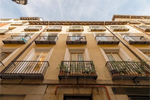 2 bedrooms Apartment in Madrid, Spain No. 27516 17