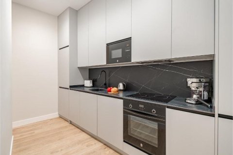 2 dormitorios Apartment en Madrid, Spain No. 27516 5